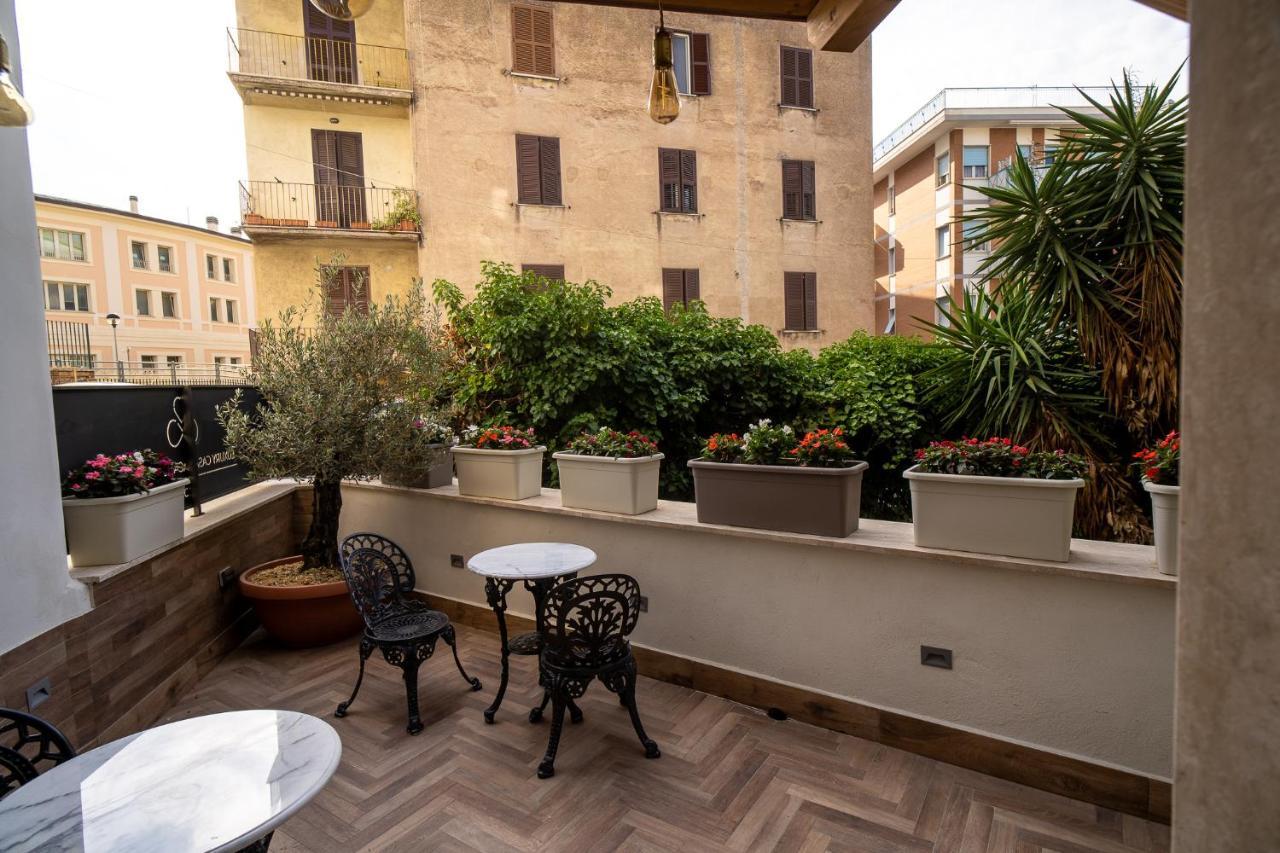 Luxury Cecilia Via Antonio Del Re 9 Tivoli Exterior foto